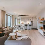 Huswell - With Fantastic View, Terrace And Parking Διαμέρισμα *