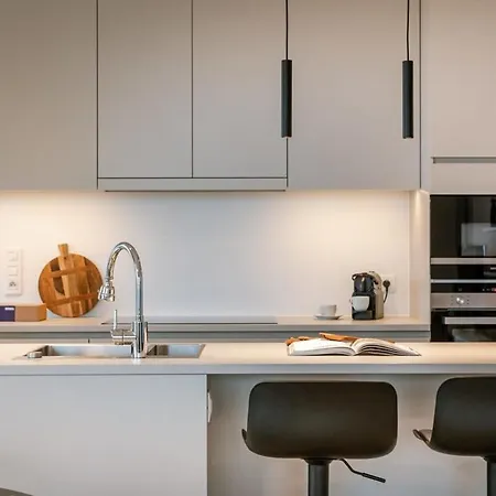 Huswell - With Fantastic View, Terrace And Parking Appartamento