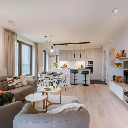 Huswell - With Fantastic View, Terrace And Parking Appartamento *