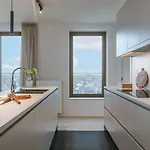 Huswell - With Fantastic View, Terrace And Parking Apartmán