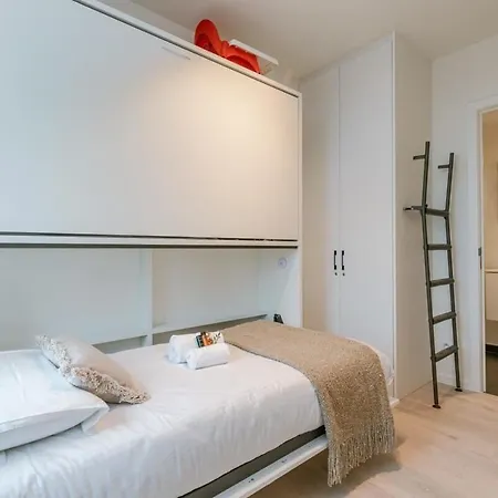 Huswell - With Fantastic View, Terrace And Parking Appartement *