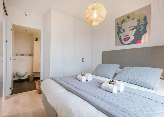 Huswell - With Fantastic View, Terrace And Parking Oostende